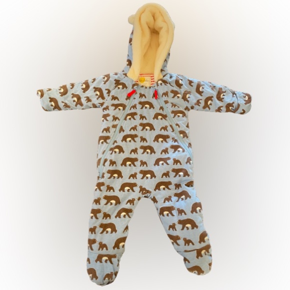 Baby Boden Bear Print All-in-One snowsuit! With mittens and fleece-lined hoodie.